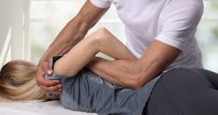 Cuándo Consultar a un Quiropráctico: Señales de Alerta